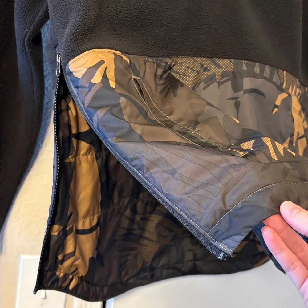The North Face Black fleece women’s large - Picture 7 of 7